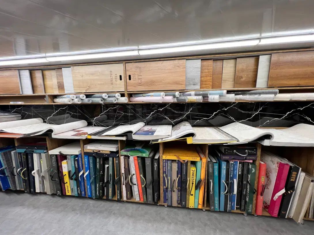 بورس کاغذ دیواری، پارکت، کفپوش، کابینت
