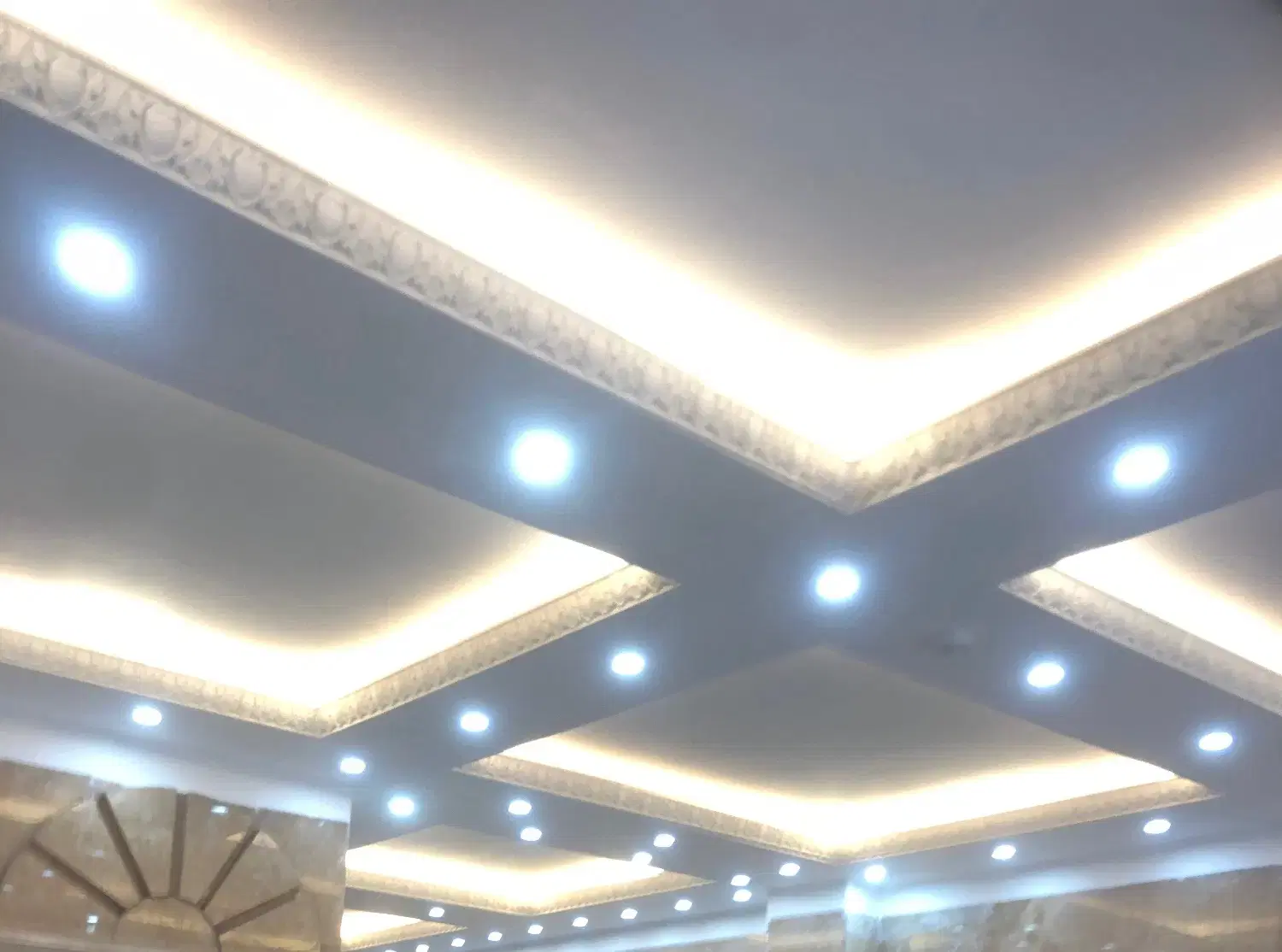 برق کاری و نورپردازی محتشم