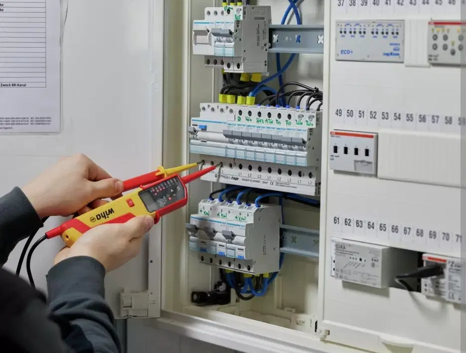 برق کاری، نصب آیفون تصویری ملکی