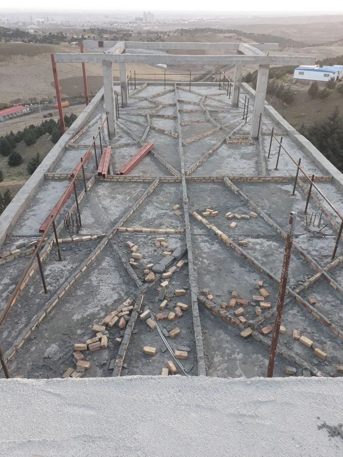کفسازی و شیب بندی ساختمان گروه شاهکار